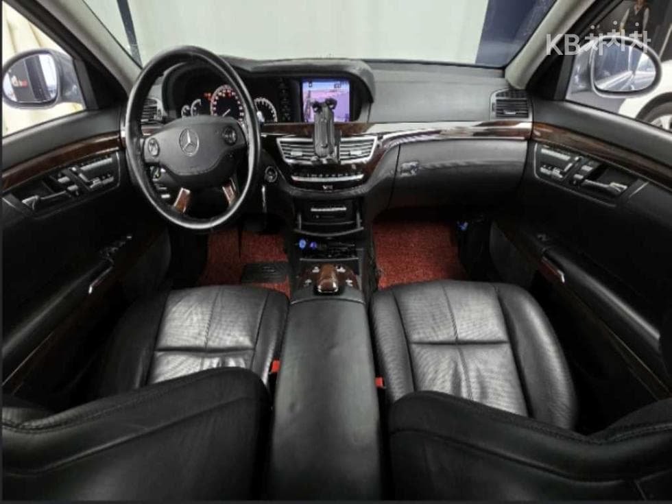 Mercedes-Benz New S-ClassS600L W221 - 17