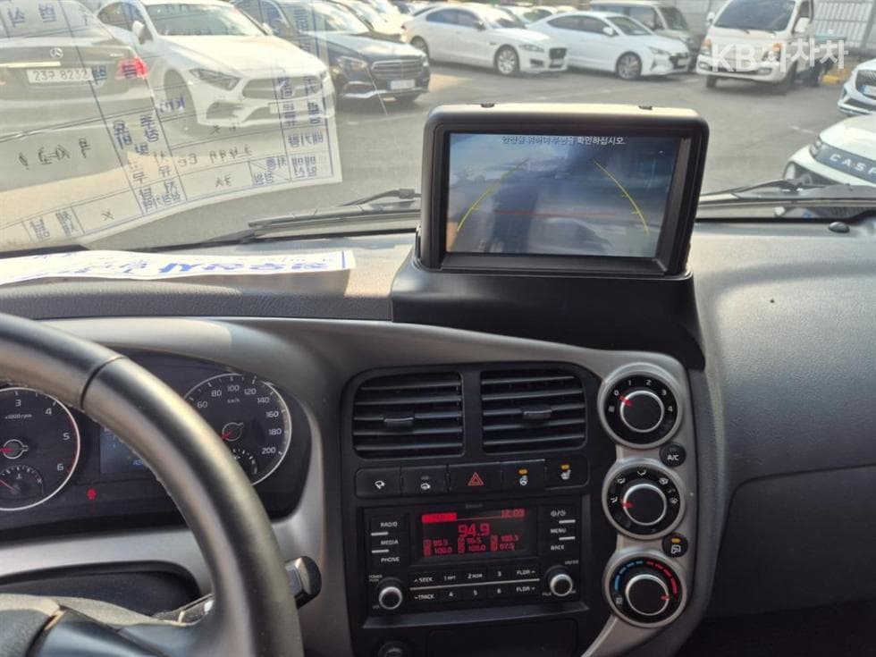 Киа The New (фейслифт) Бонго 3 (лек)1 тон Королевска кабина Удължено междуосие 2WD L Базов - 13