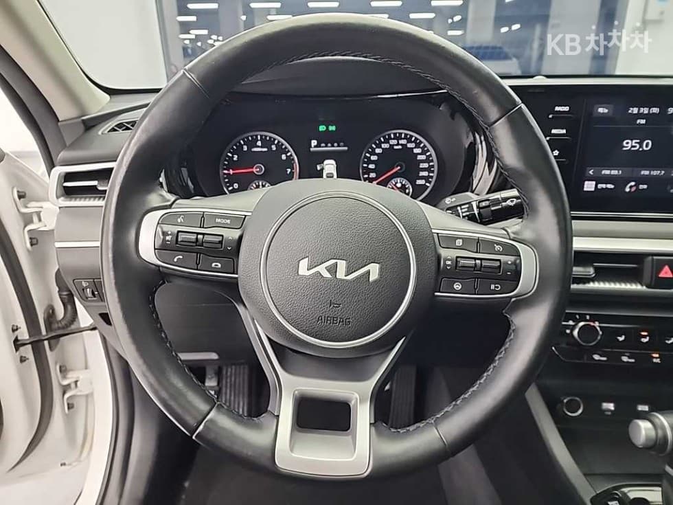 Киа K5 3-토 поколение2.0 LPI Рент-а-кар Стандарт - 9