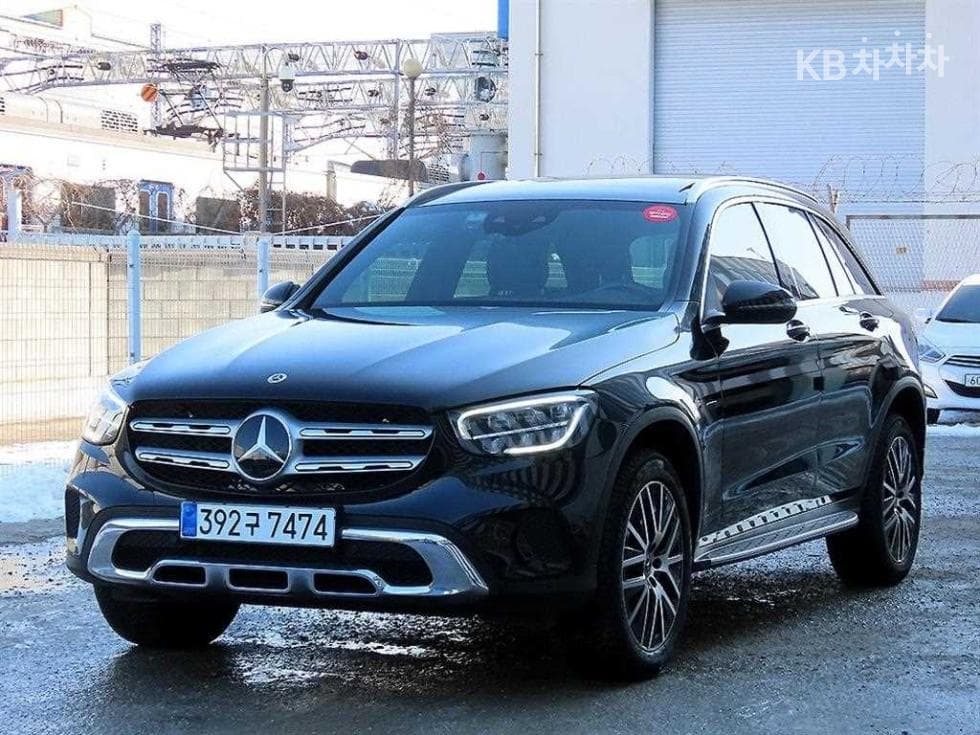 Mercedes-Benz GLC(X253) 300 e 4Matic - Image 1