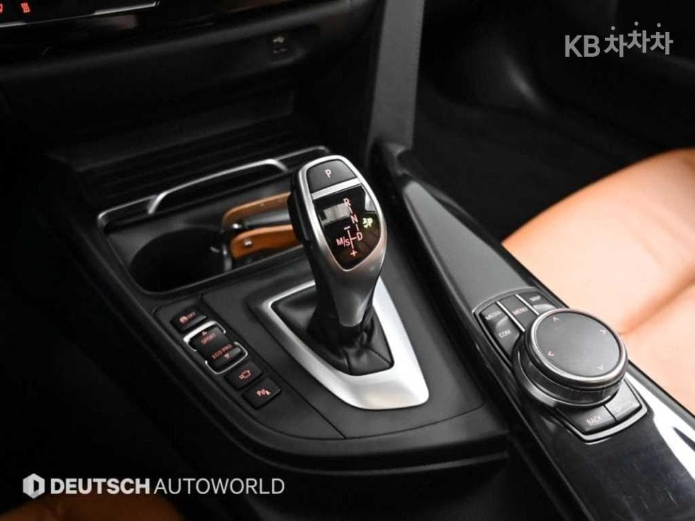 BMW 4시리즈 (F32)420i 그란Купе Лукс 라Местен F36 - 9