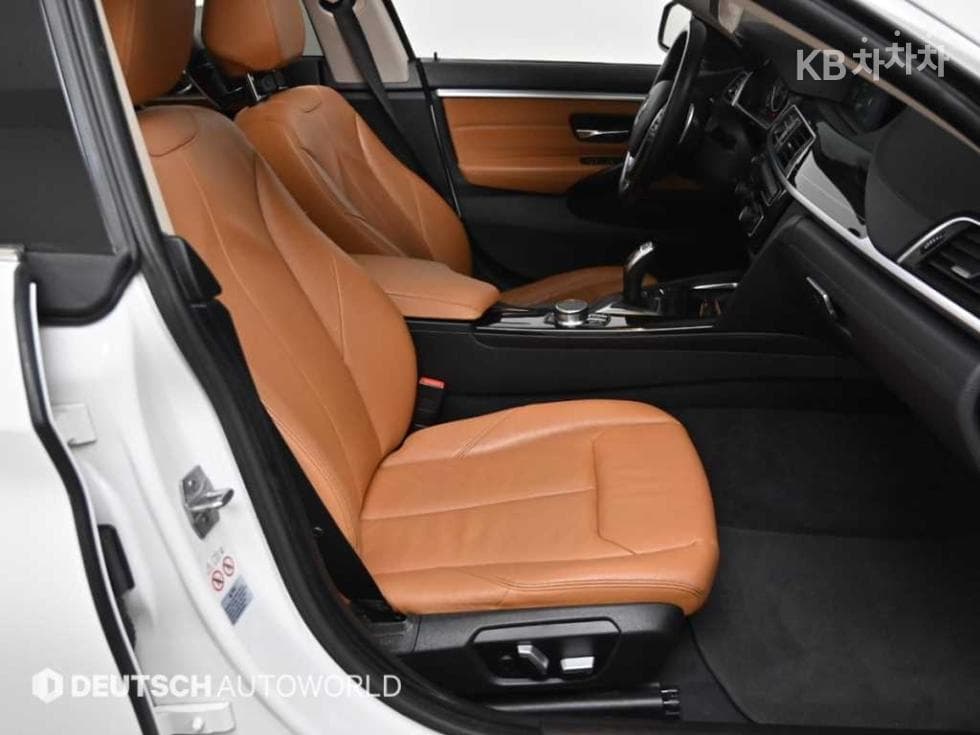 BMW 4시리즈 (F32)420i 그란Купе Лукс 라Местен F36 - 10