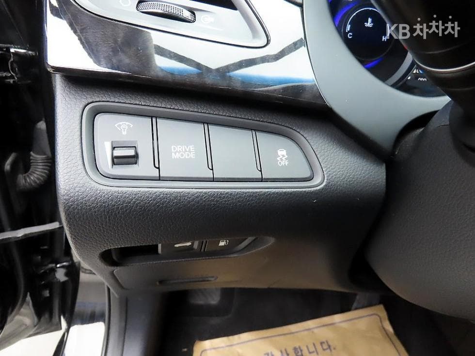 Хюндай Grandeur (Azera) ХибридPremium - 13