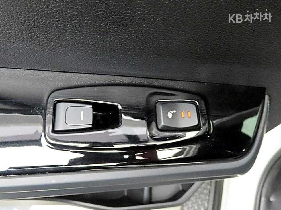 КейДжи Мобилити 토레스(J100)1.5 GDI Турбо T7 - 12