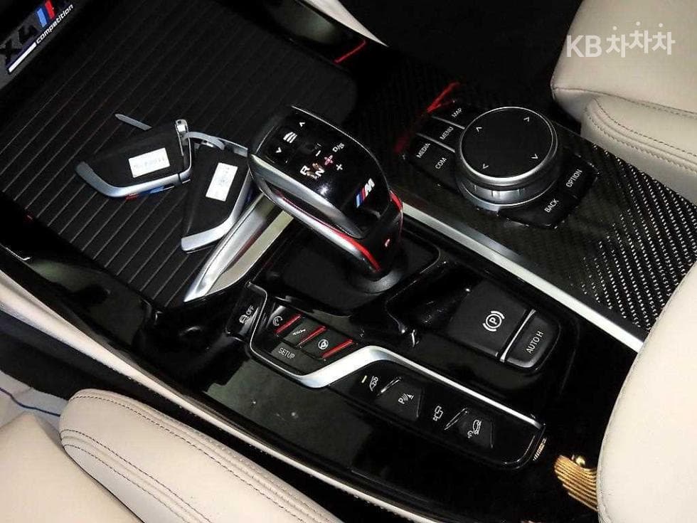 BMW M시리즈X4 M Competition - 12