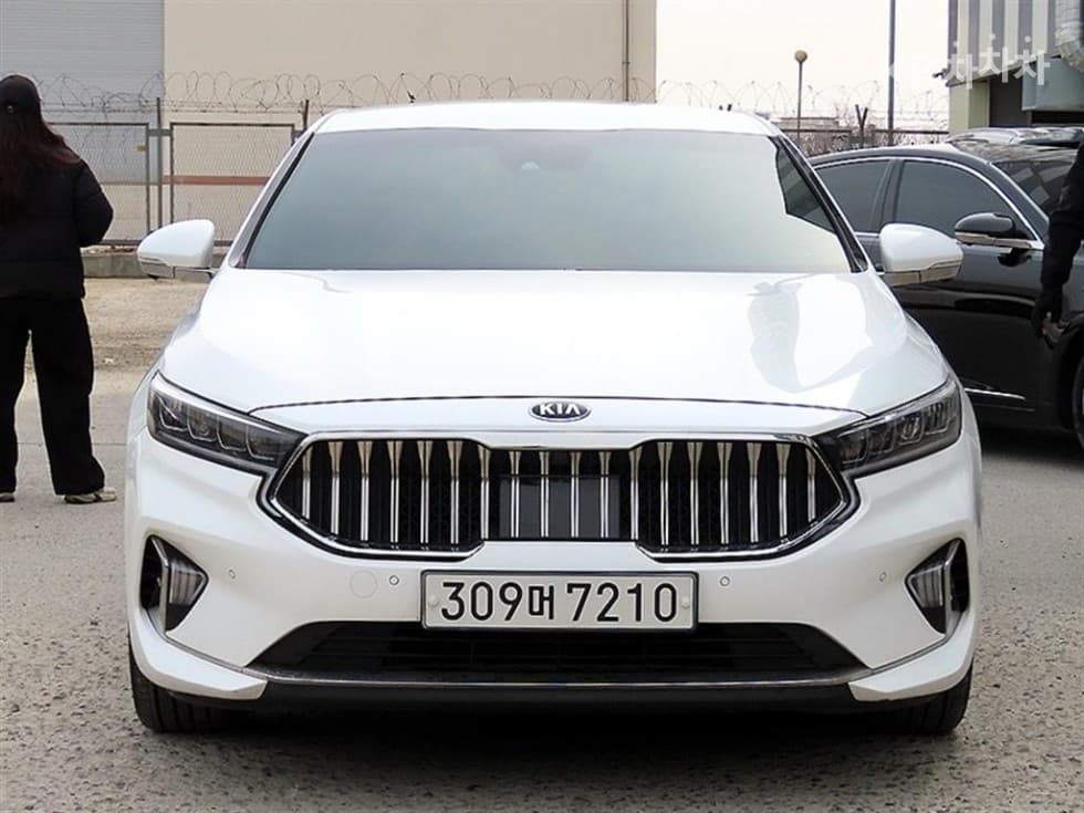 Kia K7 Premiere Hybrid 2.4 HEV Noblesse - Image 1