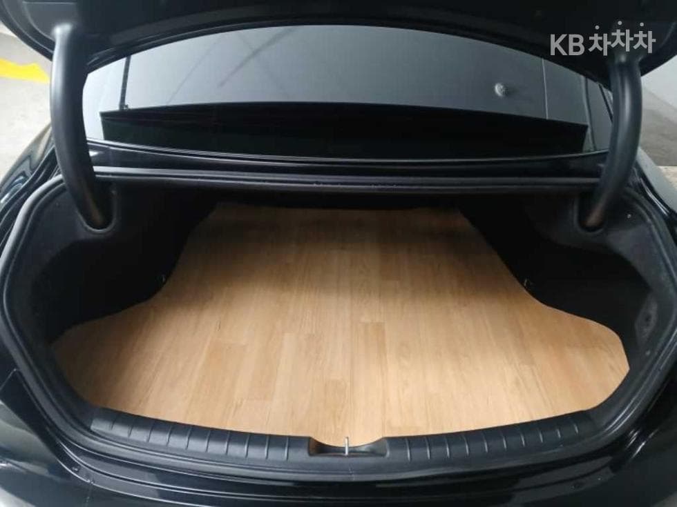 Hyundai The New (facelift) Grandeur (Azera)2.5 Calligraphy - 18