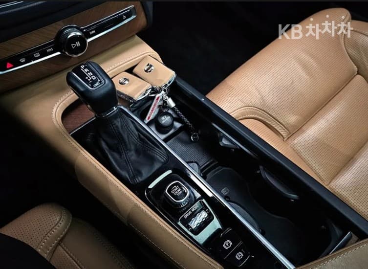 Volvo All New XC90T6 Inscription - 9