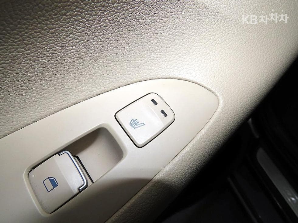 Hyundai Grandeur (Azera)IG2.4 Modern Standard - 15