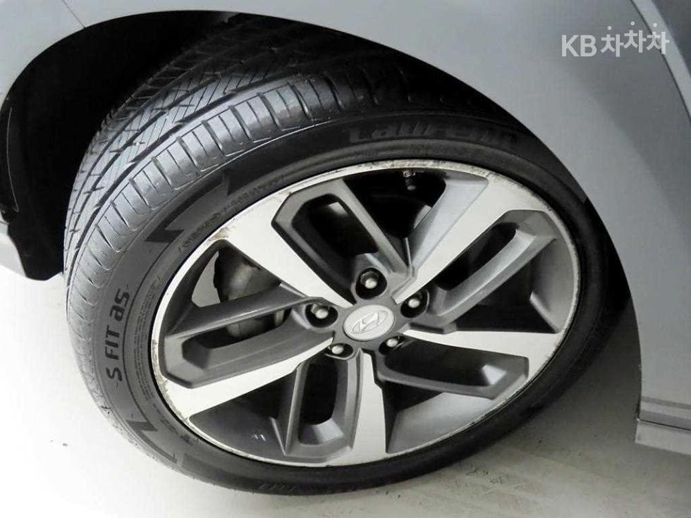 Hyundai KonaDiesel 1.6 Premium - 19