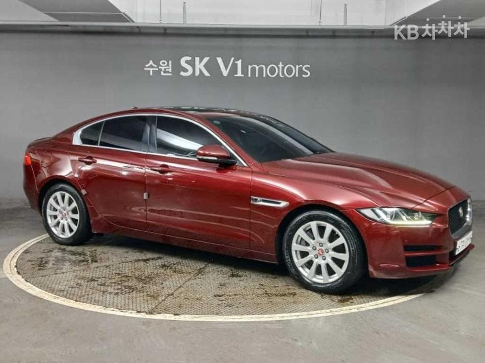 Jaguar XE2.0 Gasoline PRESTIGE - 3