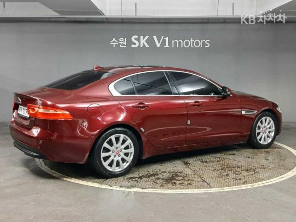 Jaguar XE2.0 Gasoline PRESTIGE - 4