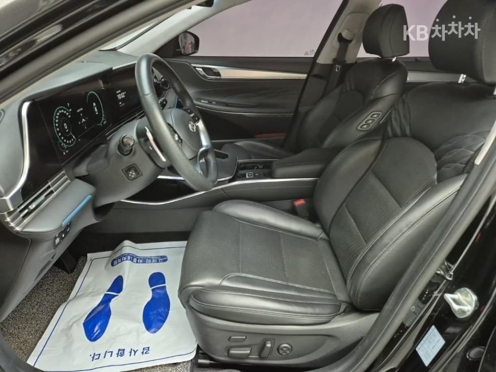 Hyundai The New (facelift) Grandeur (Azera)2.5 Calligraphy - 11