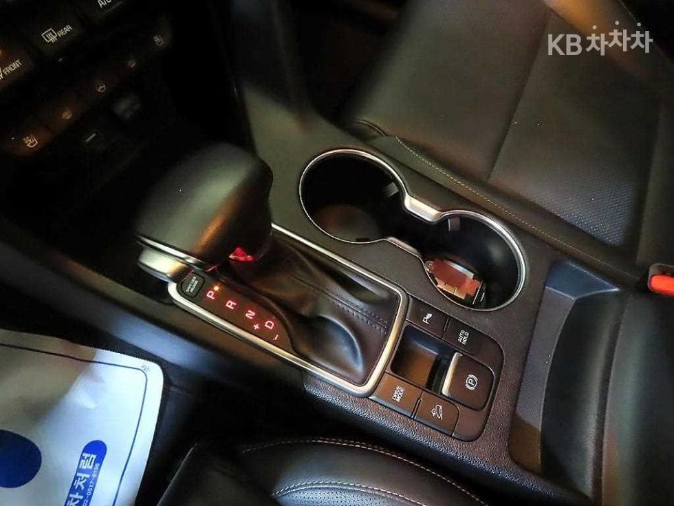 Kia Sportage 더 볼드2.0 Diesel 2WD Noblesse - 12