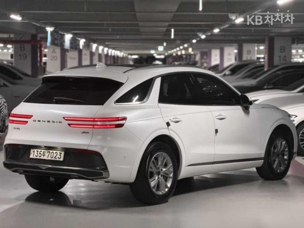 Дженезис GV70Бензин 2.5T AWD - 2