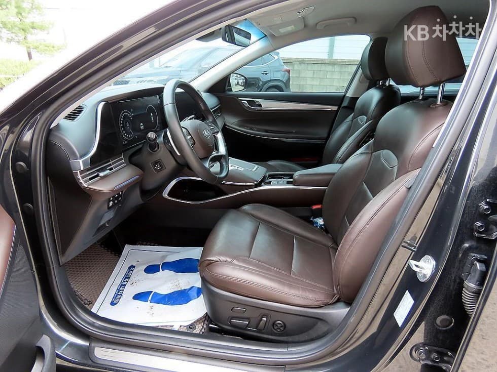 Hyundai The New (facelift) Grandeur (Azera)2.5 Exclusive - 5