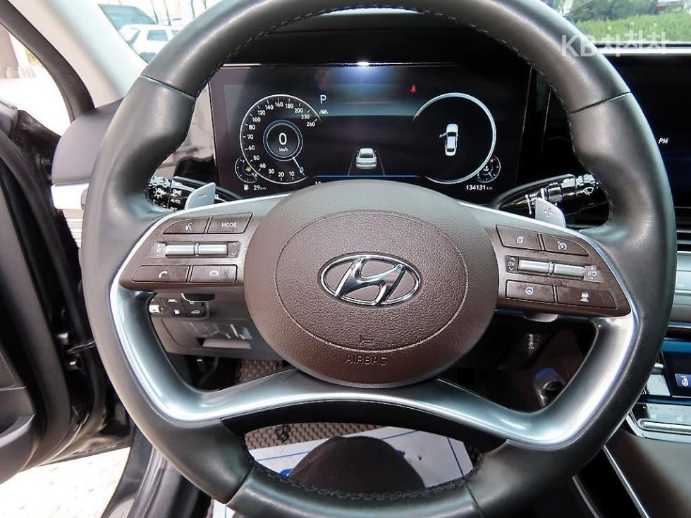 Hyundai The New (facelift) Grandeur (Azera)2.5 Exclusive - 8