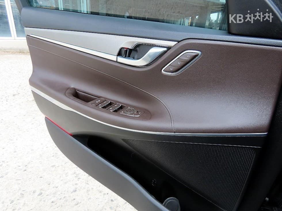 Hyundai The New (facelift) Grandeur (Azera)2.5 Exclusive - 11