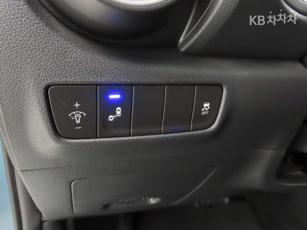 Хюндай Kona1.6 Турбо Premium - 14