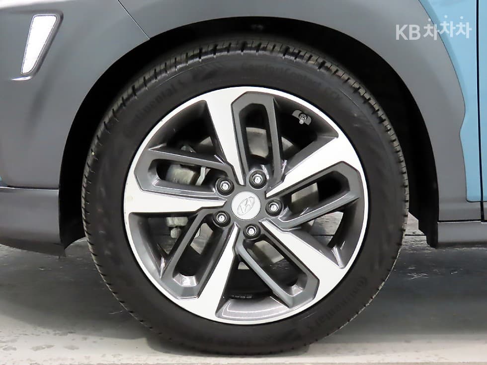 Хюндай Kona1.6 Турбо Premium - 20
