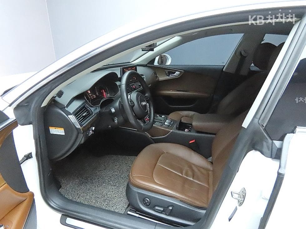 Audi A745 Turbo Diesel Injection 콰트로 Dynamic 4G - 10