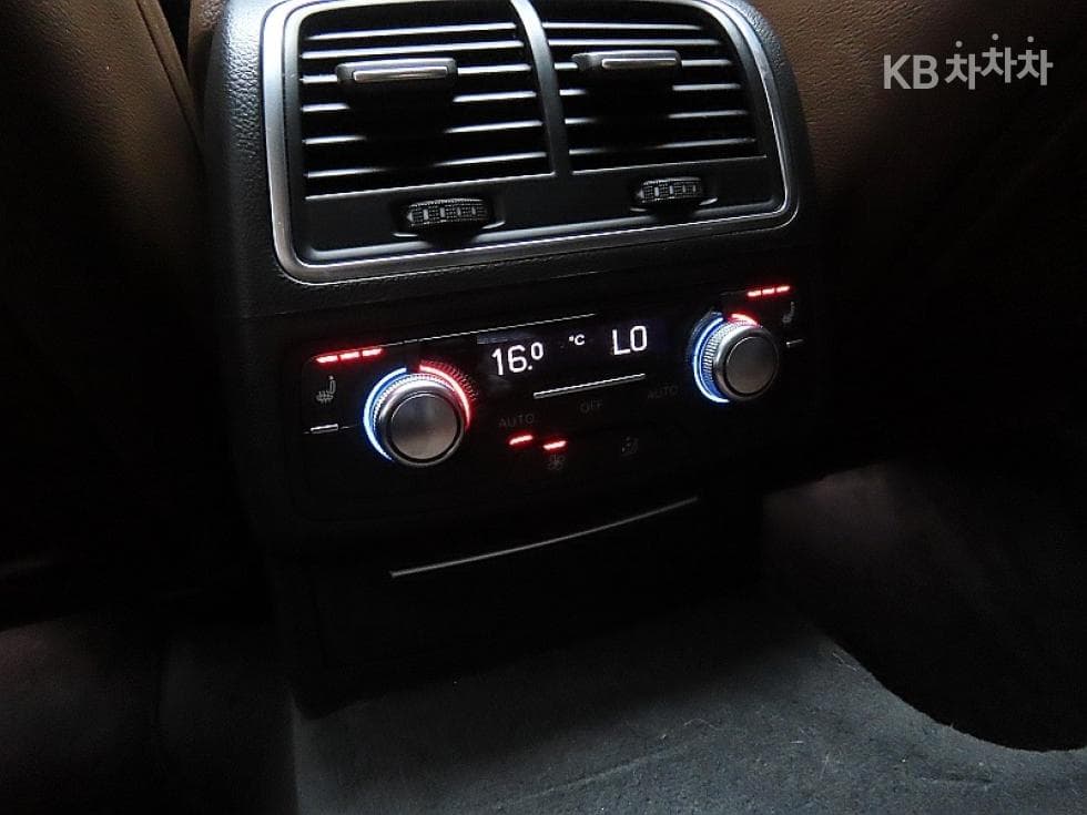 Audi A745 Turbo Diesel Injection 콰트로 Dynamic 4G - 18