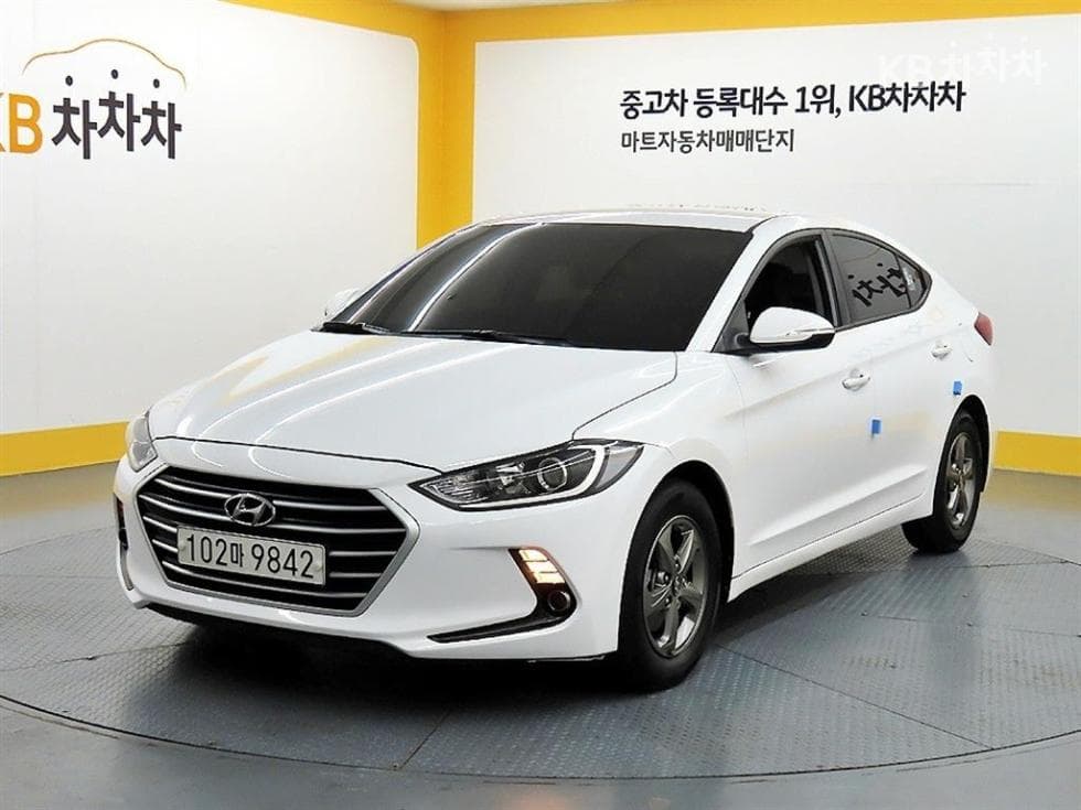 Hyundai Avante (Elantra)AD 1.6 GDi Smart - Image 1