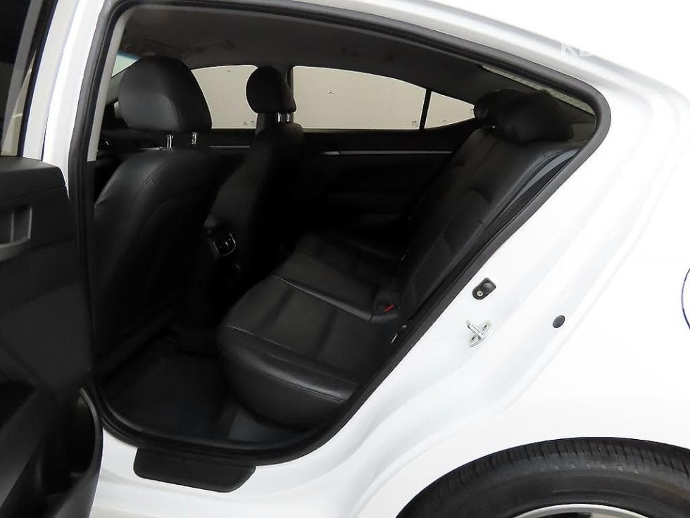 Hyundai Avante (Elantra)AD1.6 GDi Smart - 6