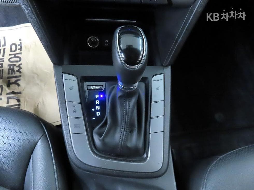 Hyundai Avante (Elantra)AD1.6 GDi Smart - 10