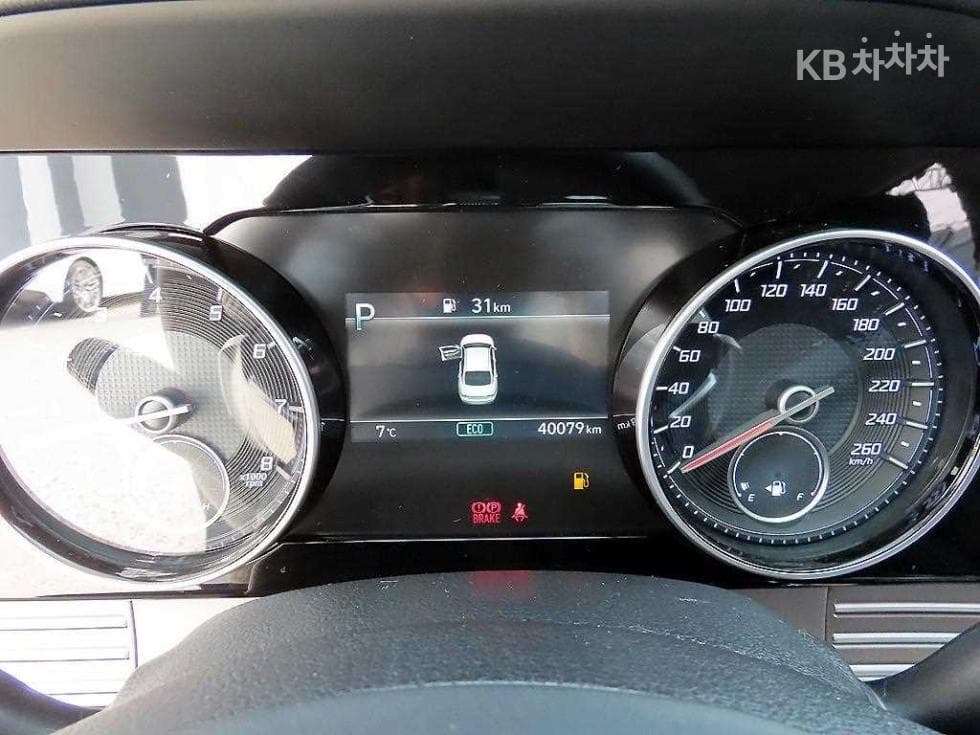 Hyundai The New (facelift) Grandeur (Azera)3.3 Exclusive - 9