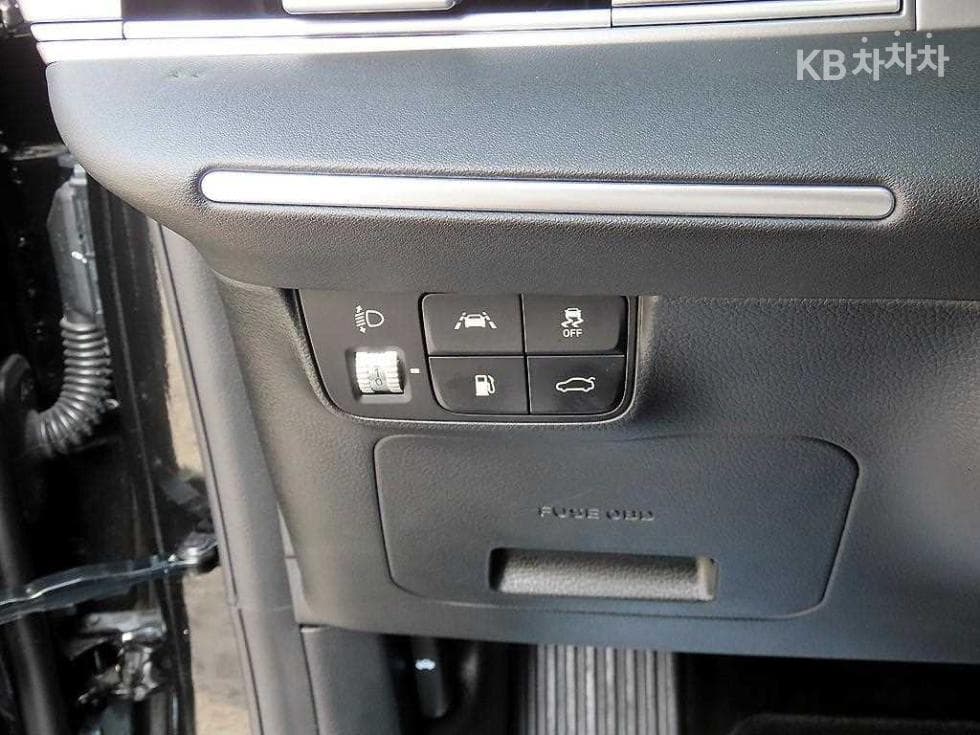 Hyundai The New (facelift) Grandeur (Azera)3.3 Exclusive - 12