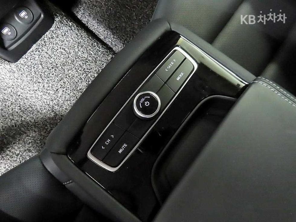 Kia K7 Premiere3.0 GDi Noblesse - 17