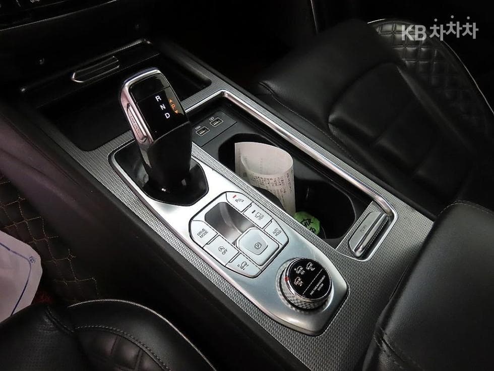 KG Mobility All New Rexton2.2 4WD 더 블랙 - 10
