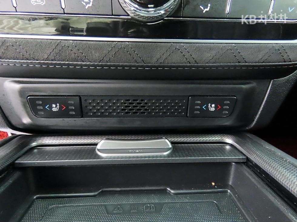 KG Mobility All New Rexton2.2 4WD 더 블랙 - 14