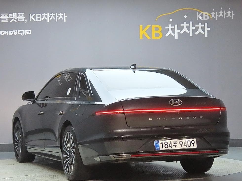 Hyundai The All New Grandeur (Azera) Hybrid1.6 Turbo Gasoline Calligraphy - 4