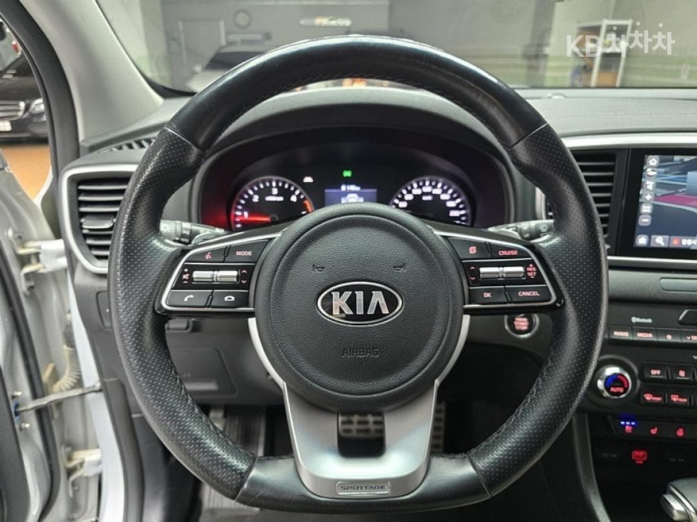 Kia Sportage 더 볼드2.0 Diesel 2WD Prestige - 13