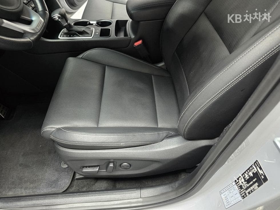 Kia Sportage 더 볼드2.0 Diesel 2WD Prestige - 14
