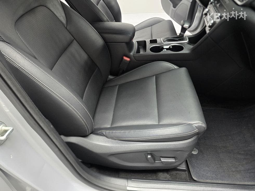 Kia Sportage 더 볼드2.0 Diesel 2WD Prestige - 15