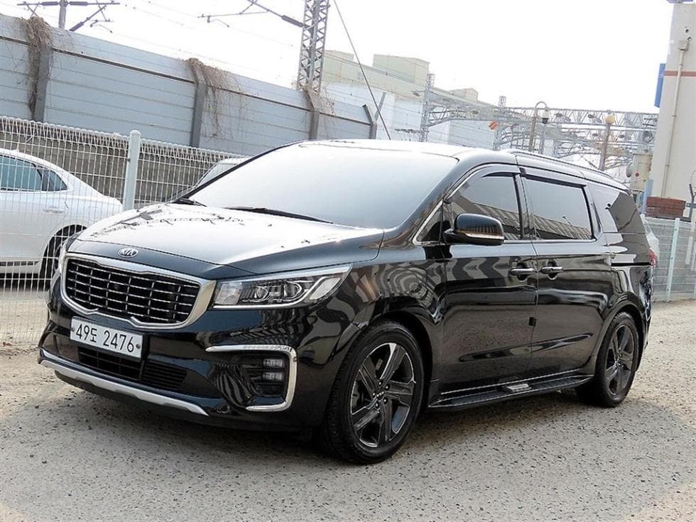 Kia The New (facelift) Carnival 9-seater 2.2 Diesel Noblesse Special (special feature/edition) - Image 1