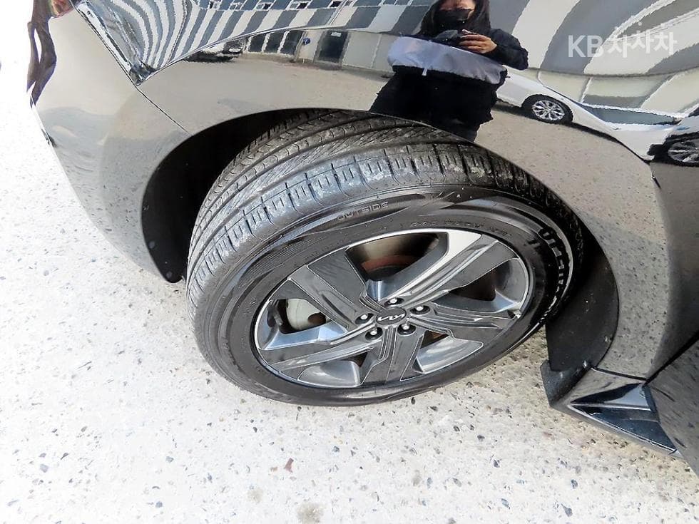 Kia The New (facelift) Carnival9-seater 2.2 Diesel Noblesse Special (special feature/edition) - 20