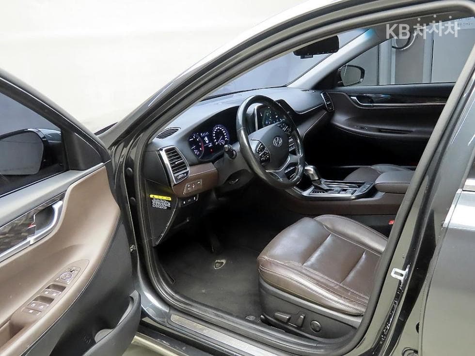 Хюндай Grandeur (Azera)IGРент-а-кар 3.0 LPi Modern Стандартен - 5