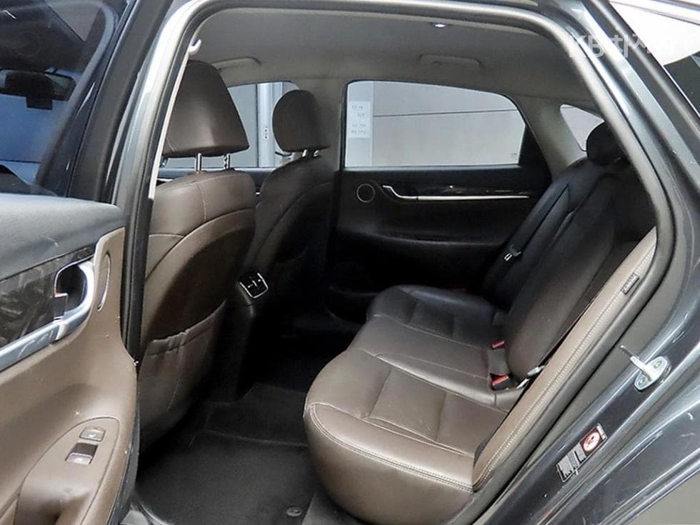 Хюндай Grandeur (Azera)IGРент-а-кар 3.0 LPi Modern Стандартен - 6