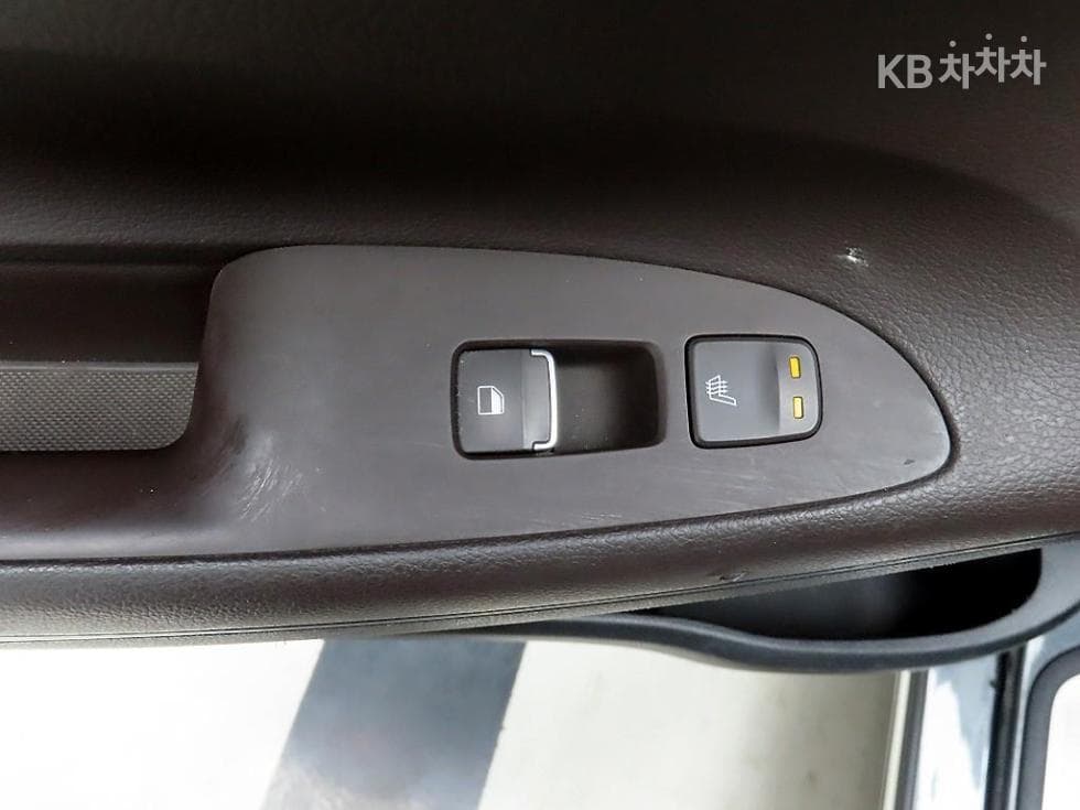 Хюндай Grandeur (Azera)IGРент-а-кар 3.0 LPi Modern Стандартен - 12