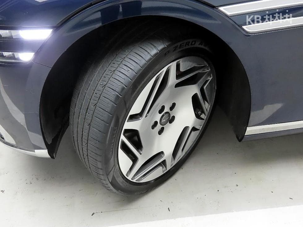 Genesis G90(RS4)3.5T e-S/C AWD LWB Standard - 19