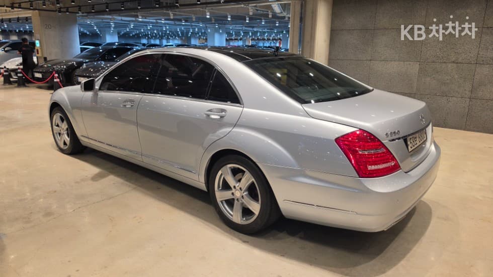 Mercedes-Benz New S-ClassS350L W221 - 10