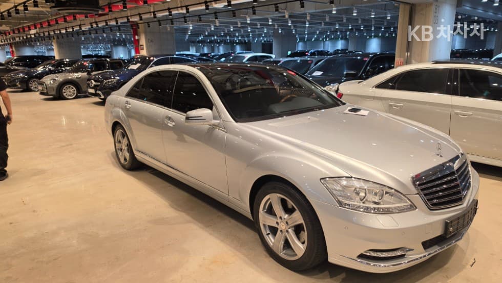 Mercedes-Benz New S-Class S350L W221 - Image 1