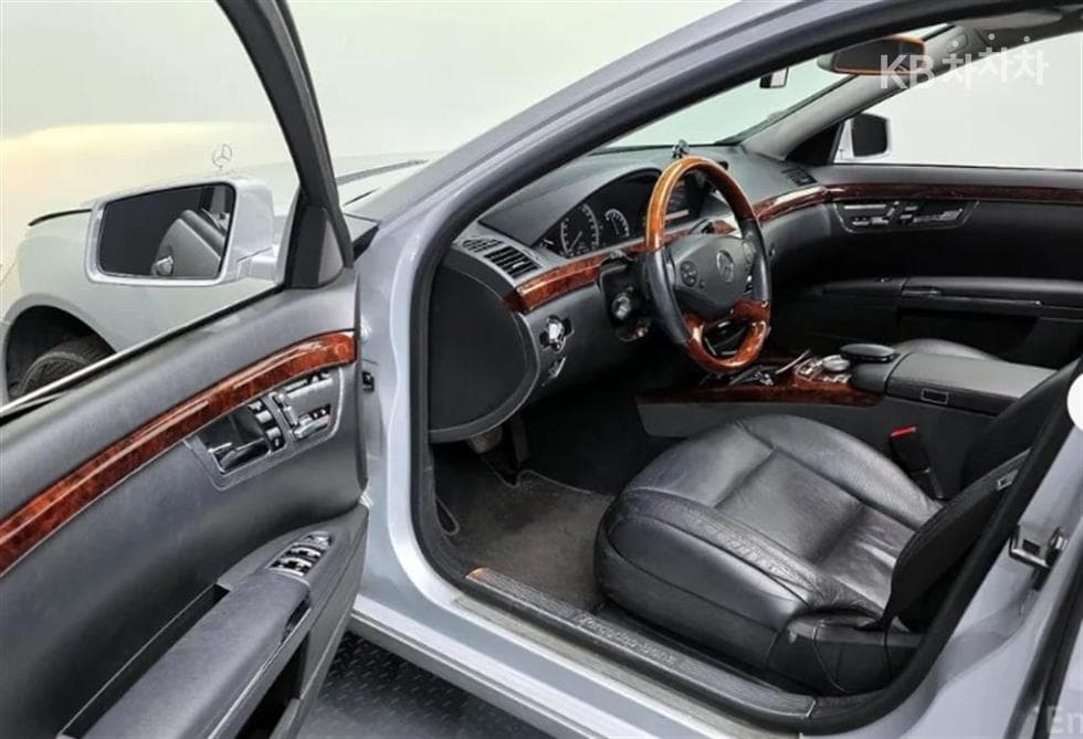 Mercedes-Benz New S-ClassS350L W221 - 22
