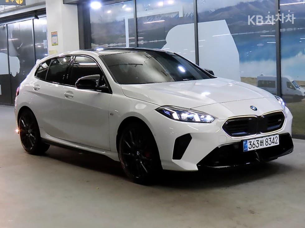 BMW 1시리즈 (F70) M135 xDrive Pro 퍼스트에디션 - Image 1