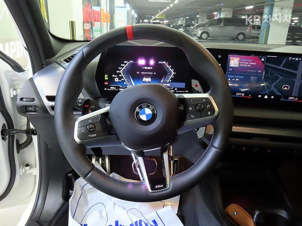 BMW 1시리즈 (F70)M135 xDrive Pro 퍼스트에디션 - 8