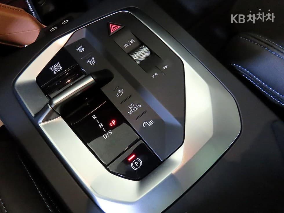 BMW 1시리즈 (F70)M135 xDrive Pro 퍼스트에디션 - 12